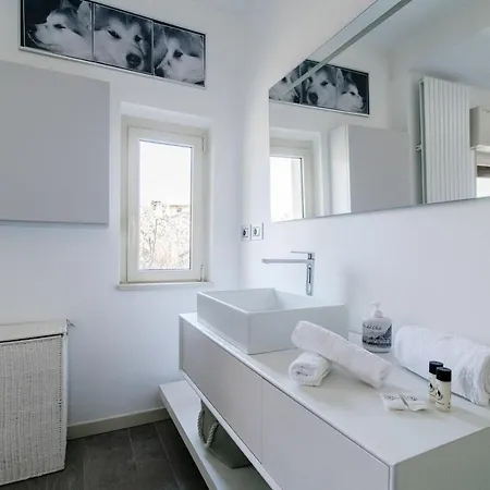 Villa Sole Pool - By House Of Travelers